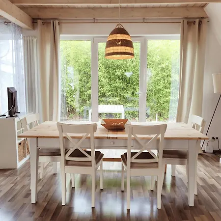 Rosa Mit Sauna * Dorum-Neufeld